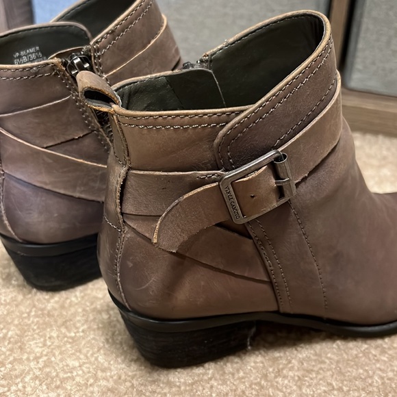Vince Camuto Beamer ankle boot - Picture 5 of 12